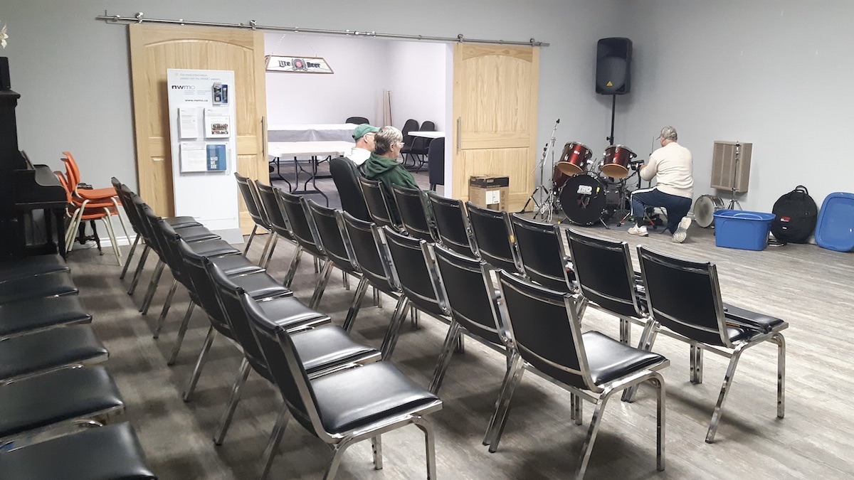Setting up for the Fall 2025 Exhibition and Music Jam Melgund Township, Northwestern Ontario. This project is funded by the Ontario Arts Council Multi and Inter-Arts Projects program.